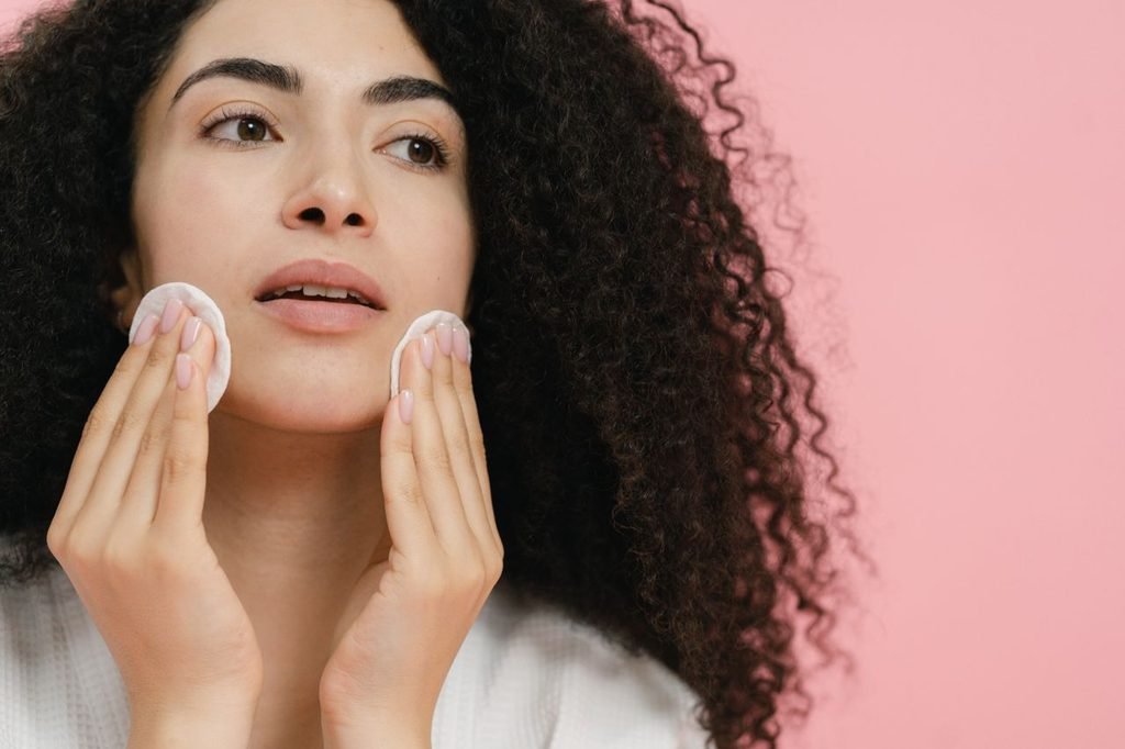 choosing the best toner for your skin type: hydrating vs exfoliating vs soothing
